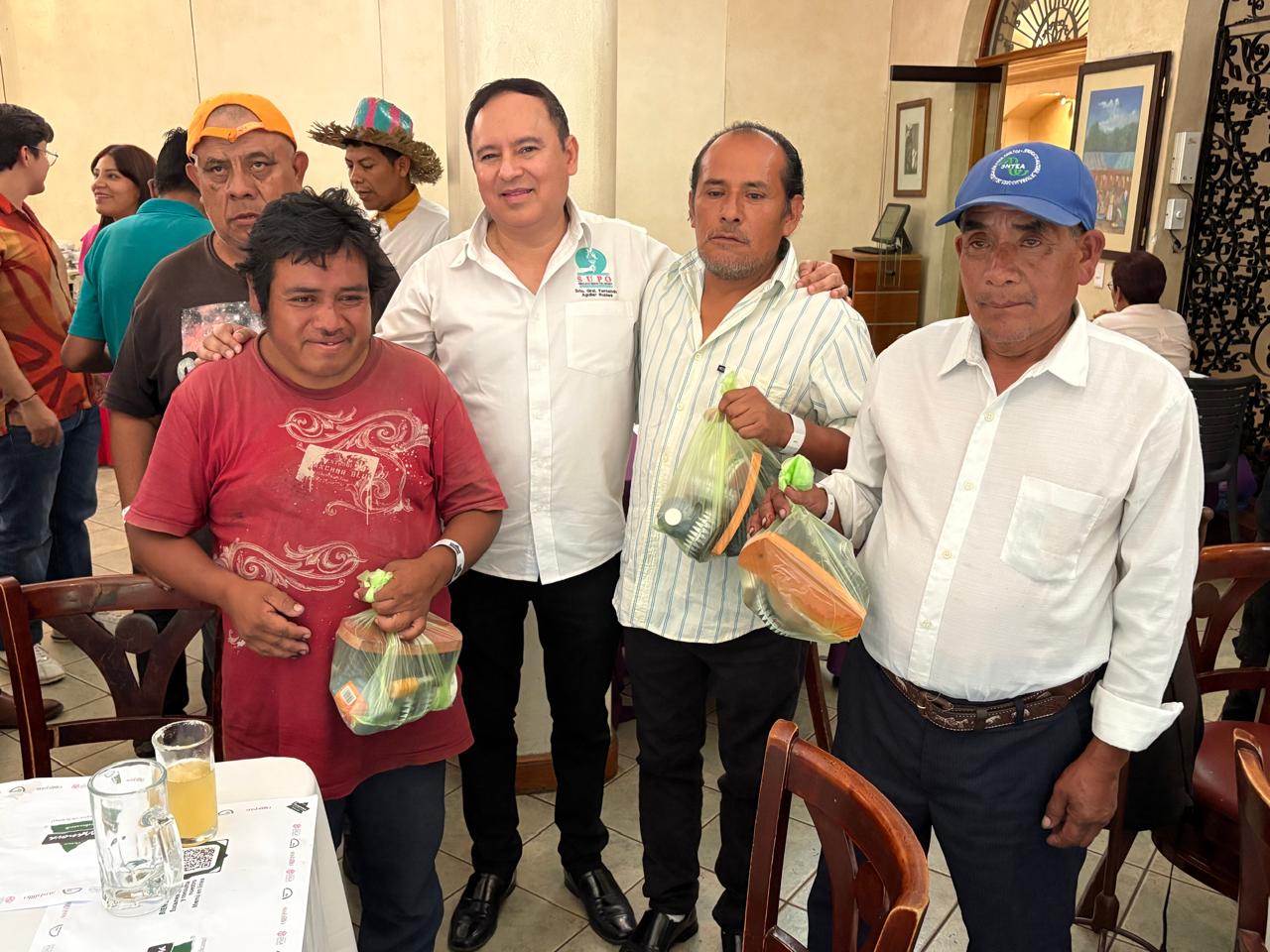 Dignidad y reconocimiento al esfuerzo diario: SUPO celebra el Día de los Aseadores de Calzado en Oaxaca