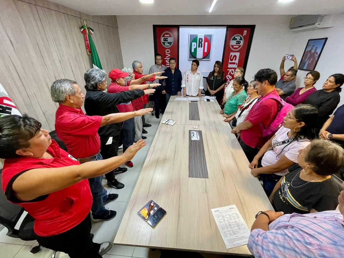 EL PRI EN OAXACA FORTALECE SU ESTRUCTURA TERRITORIAL CON LA TOMA DE PROTESTA DEL COMITÉ SECCIONAL 504 EN OAXACA DE JUÁREZ