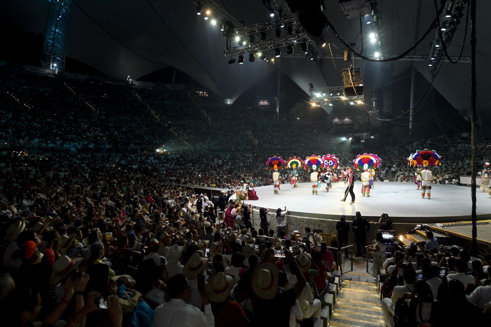 Gran respuesta del público agota boletos del palco A y B para la Guelaguetza 2026