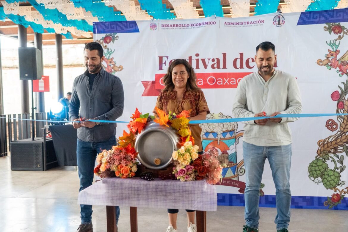 Empresas oaxaqueñas promocionan sus productos en Oktoberfest Oaxaca 2026
