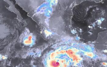 Huracán Trudy categoría 2 provoca alerta por lluvias intensas en Guerrero y Oaxaca